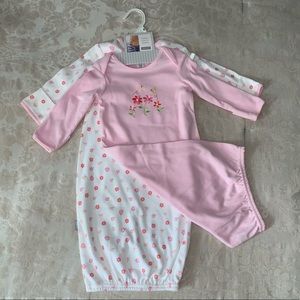 2 pack Layette Gowns 0-3 mos NWT